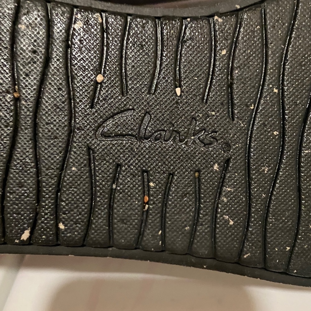 CLARK’S Black Women's Boots. Pull-On Size 7.5 Gently loved. Leather & Suede - Picture 4 of 11